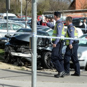 Prometna nesreca na krizanju Avenije Dubrava i Kapucinske ulice