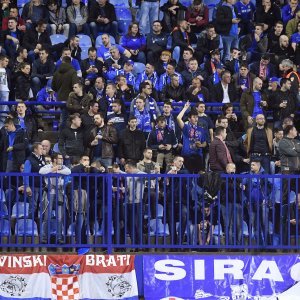 Sjajna atmosfera na stadionu