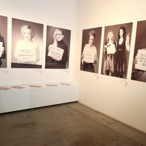 Poznati na otvorenju izložbe fotografija 'Žene, ženama'