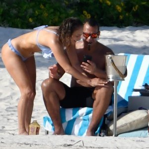 Jennifer Lopez i Alex Rodriguez uživaju na Bahamima