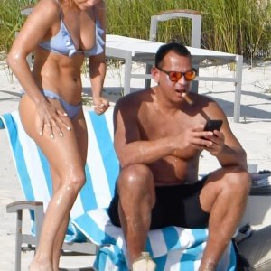 Jennifer Lopez i Alex Rodriguez uživaju na Bahamima
