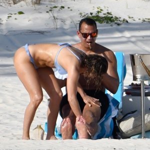 Jennifer Lopez i Alex Rodriguez uživaju na Bahamima