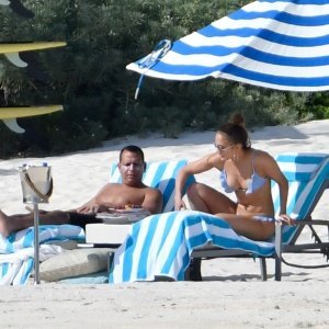 Jennifer Lopez i Alex Rodriguez uživaju na Bahamima