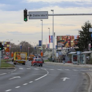 Zagreb: Postavljanje signalizacije uoči početka sanacije Mosta slobode