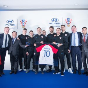 Vatreni na otvorenju novog Hyundai centra