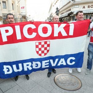 Okupljanje navijača uoči kvalifikacijske utakmice s Mađarskom za EP 2020.