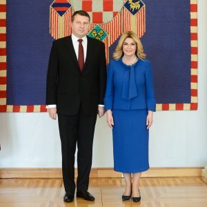 Kolinda Grabar-Kitarović i latvijski predsjednik Raimonds Vejonisom