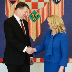 Kolinda Grabar-Kitarović i latvijski predsjednik Raimonds Vejonisom