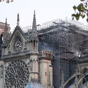 Jutro nakon katastrofalnog požara u katedrali Notre Dame