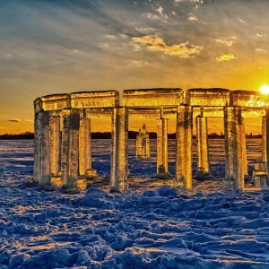 Ledeni Stonehenge