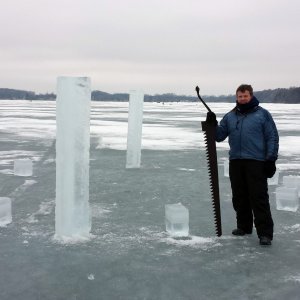 Ledeni Stonehenge