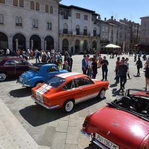 Pula: Izložba oldtimera na Forumu