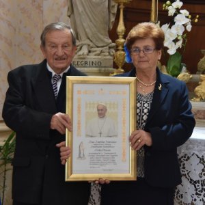 Umag: Mirko Otočan od pape dobio zahvalu za 70 godina sviranja orgulja
