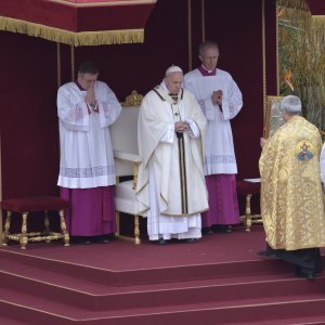 Papa Franjo u Uskrsnoj poruci osudio terorističke napade u Šri Lanki