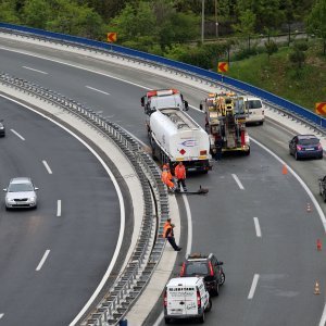 Zaustavljena cisterna na vijaduktu Svilno