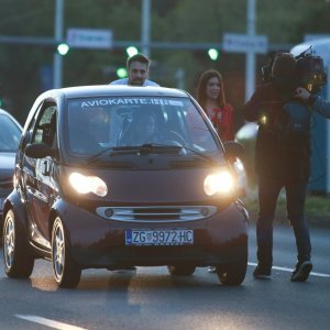 Tomislav Lubenjak obara Guinnessov rekord u guranju automobila na 100 kilometara