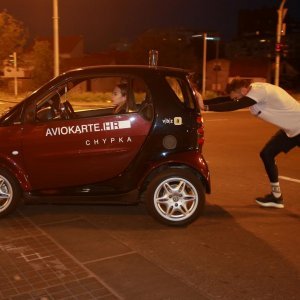 Tomislav Lubenjak obara Guinnessov rekord u guranju automobila na 100 kilometara