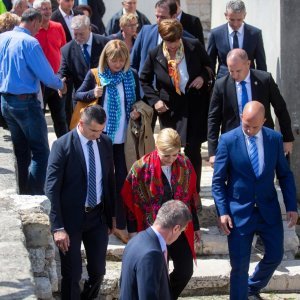 Rab: Predsjednica RH prisustvovala proslavi zavjetnog blagdana i procesiji za "Križima"