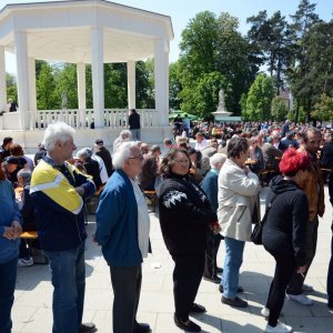 Bjelovar: Građani uz grah, pivo i sladoled proslavili Praznik rada