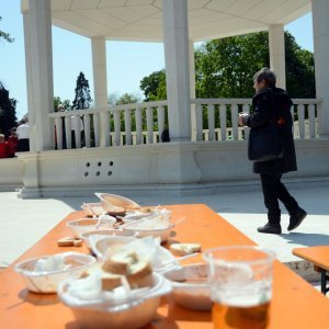 Bjelovar: Građani uz grah, pivo i sladoled proslavili Praznik rada