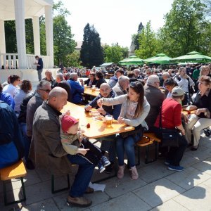 Bjelovar: Građani uz grah, pivo i sladoled proslavili Praznik rada