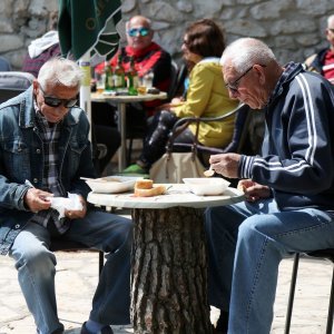 Šibenik: U Jadriji uz besplatni grah obilježen Prvi maj