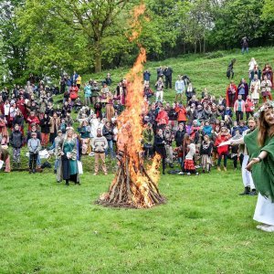 Proslava keltskog početka ljeta u Glastonburyju