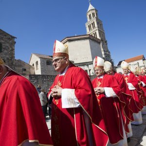 Predsjednica Kolinda Grabar Kitarović u procesiji sv. Dujma u Splitu