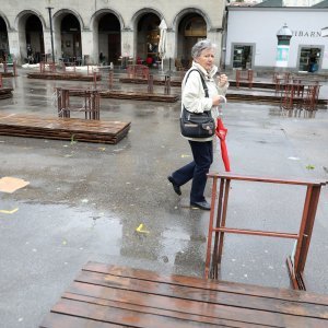 Zbog jakog nevremena na tržnici Dolac tek dvije prodavačice