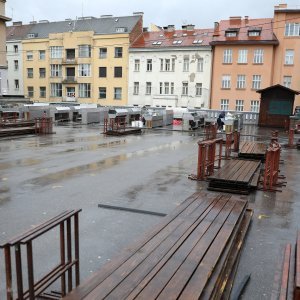 Zbog jakog nevremena na tržnici Dolac tek dvije prodavačice
