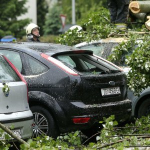 Razbijeni automobili u Sopotu