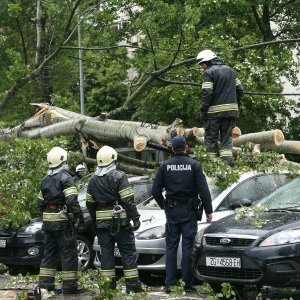 Razbijeni automobili u Sopotu