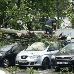 Razbijeni automobili u Sopotu