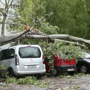 Razbijeni automobili u Sopotu