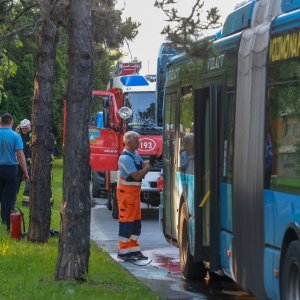 Zapalio se ZET-ov autobus