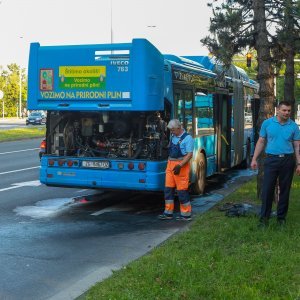 Zapalio se ZET-ov autobus