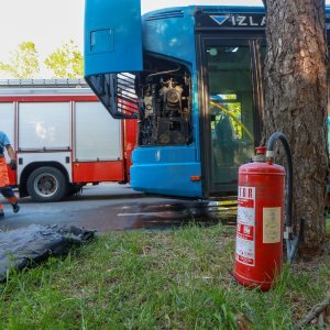 Zapalio se ZET-ov autobus