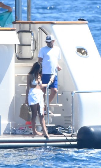 Leonardo DiCaprio i Camila Morrone krstare obalom sa Seanom Pennom i njegovom novom djevojkom Leilom George