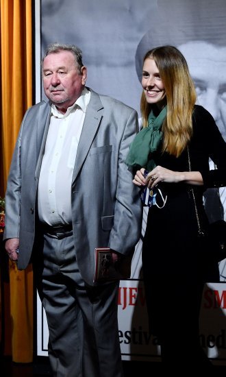 Vladimir seks supruga