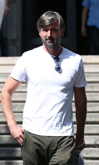 Goran Ivanišević nakon posjeta supruzi i sinu izlazi iz bolnice u Petrovoj