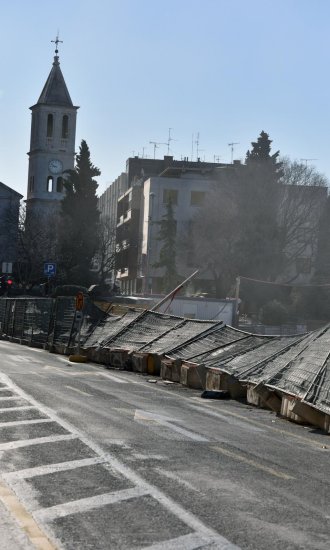 Šibenik: Bura bacale ograde na gradilištu podzemne garaže na Poljani