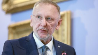 DAVOR BOŽINOVIĆ: