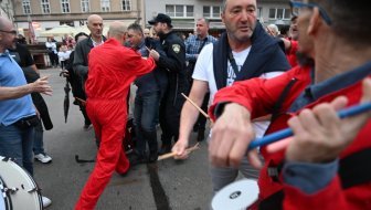 reagirala i policija