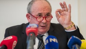 DEKAN ĆE BITI 'MALO STROŽI'
