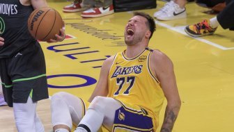 debakl lakersa