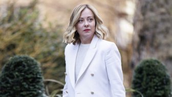 MODA I POLITIKA