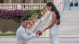 ROBIN THICKE I APRIL LOVE GEARY
