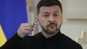 dok rusija stišće