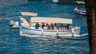 bankomati, a ne turisti