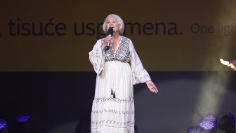 NA DODJELI NAGRADA